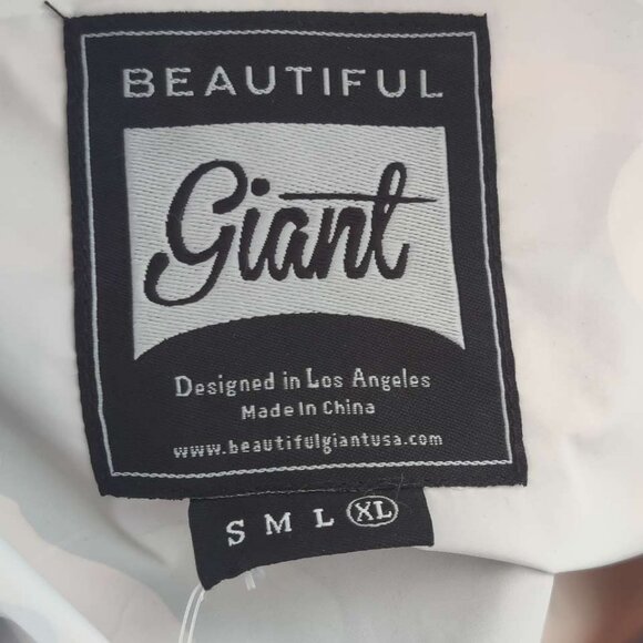 Camo Hooded Lightweight Windbreaker - Picture 4 of 4